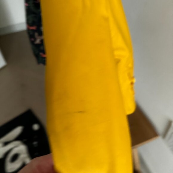 Yellow Hunter rain jacket - Picture 4 of 6